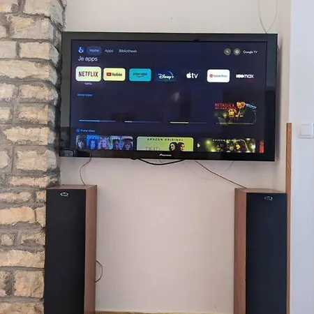 Апартаменты Two Bedrooms 50m From The Срима