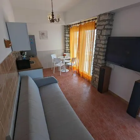 Two Bedrooms 50m From The * Srima