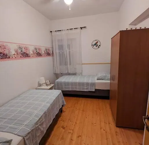 Appartement Two Bedrooms 50m From The