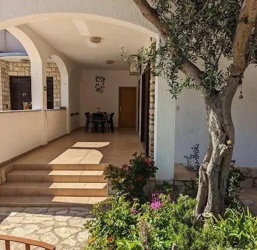 Appartement Two Bedrooms 50m From The