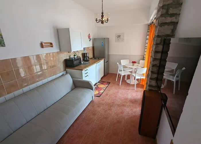 Appartement Two Bedrooms 50m From The *