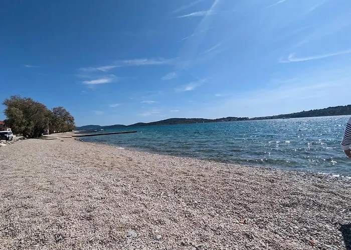 Two Bedrooms 50m From The Appartement *